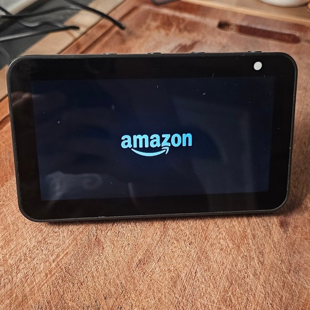 Amazon Echo Show 5 Smart Display with Alexa Charcoal Black 1st Gen